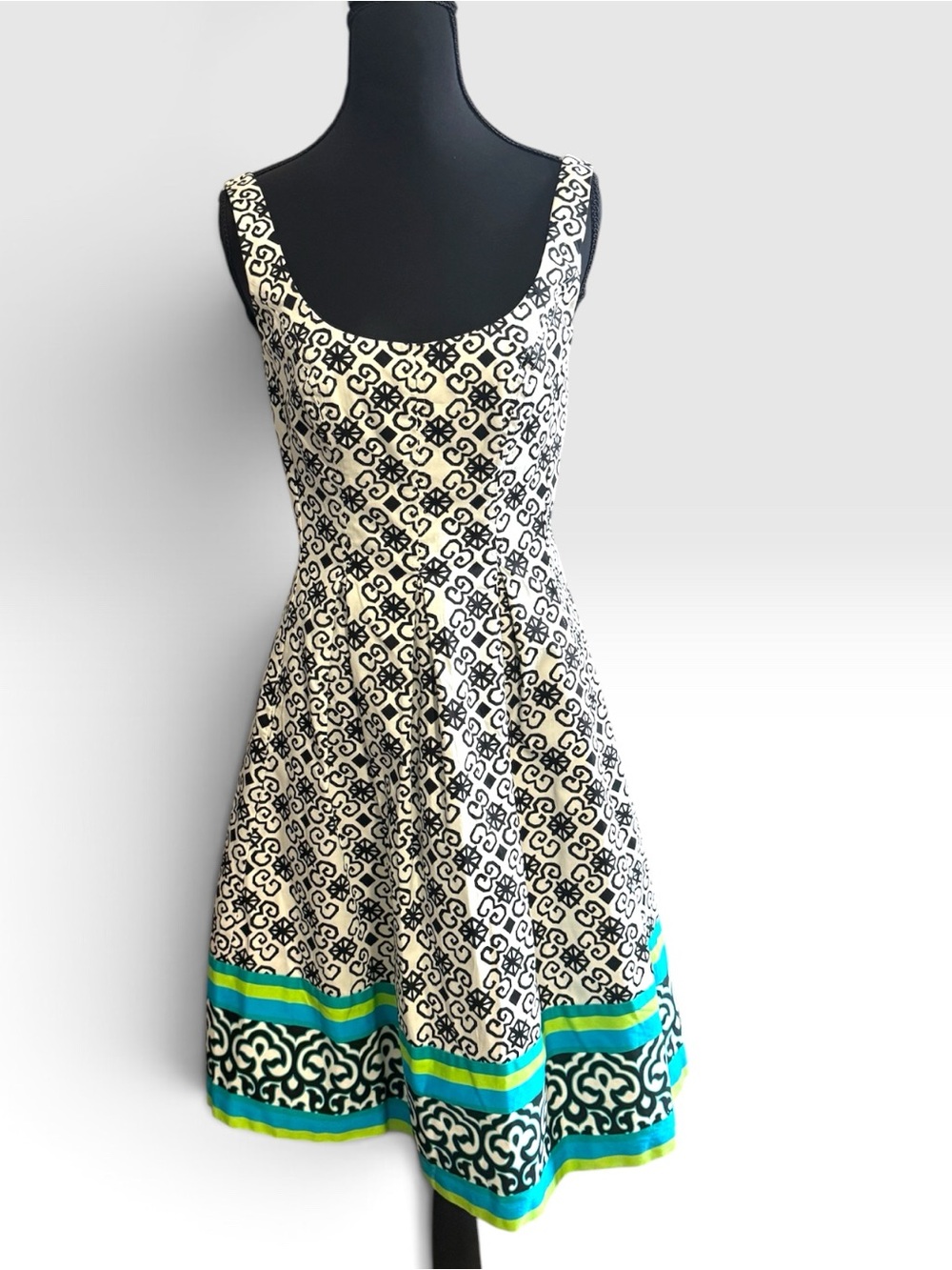 Nine West Dress Size 2 Black Ivory Geometric Fit & Flare Border Print